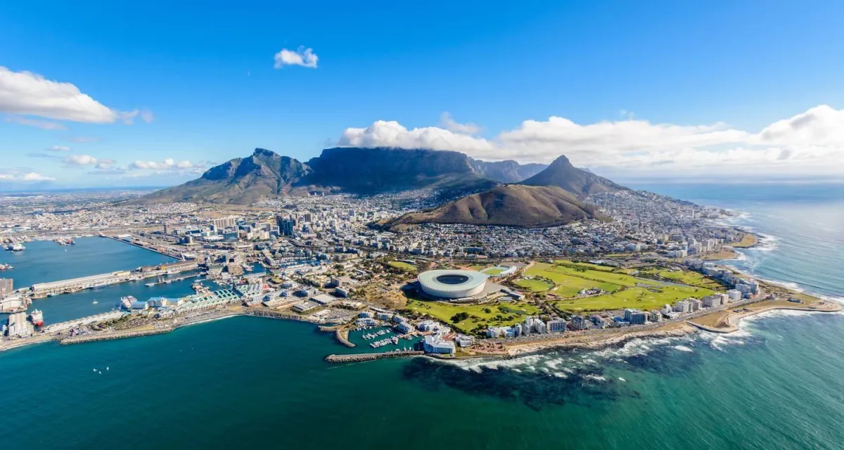 8-Day South Africa Luxury Escape – Cape Town & Garden Route Adventure