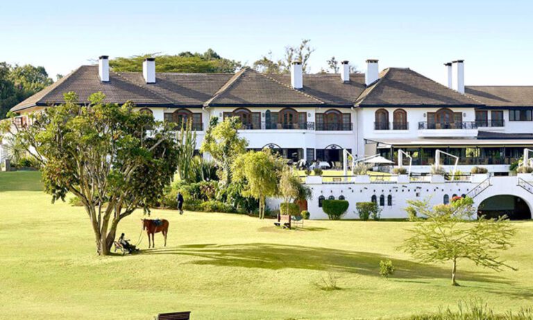 5 Days / 4 Nights – Tree Hotel, Samburu & Mount Kenya Safari Club / Laikipia Circuit